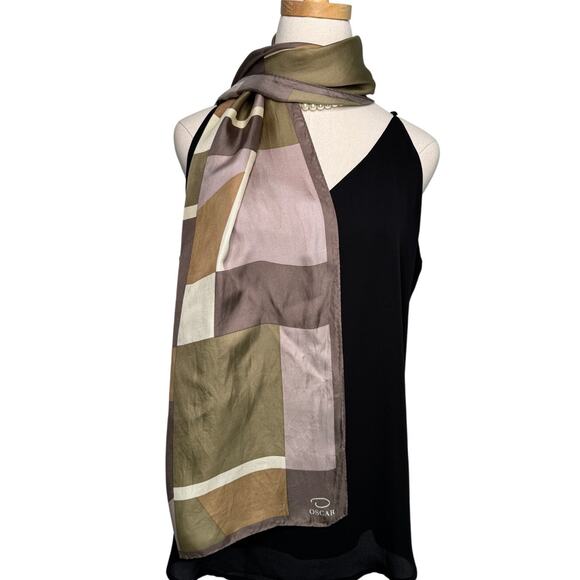 Vintage Oscar de la Renta 100% silk geometric pattern long scarf 11 x 52" - Picture 1 of 8